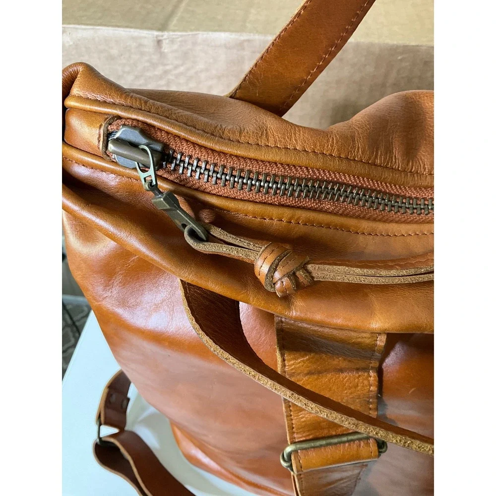 Milloo Leather Convertible‎ Minos 15